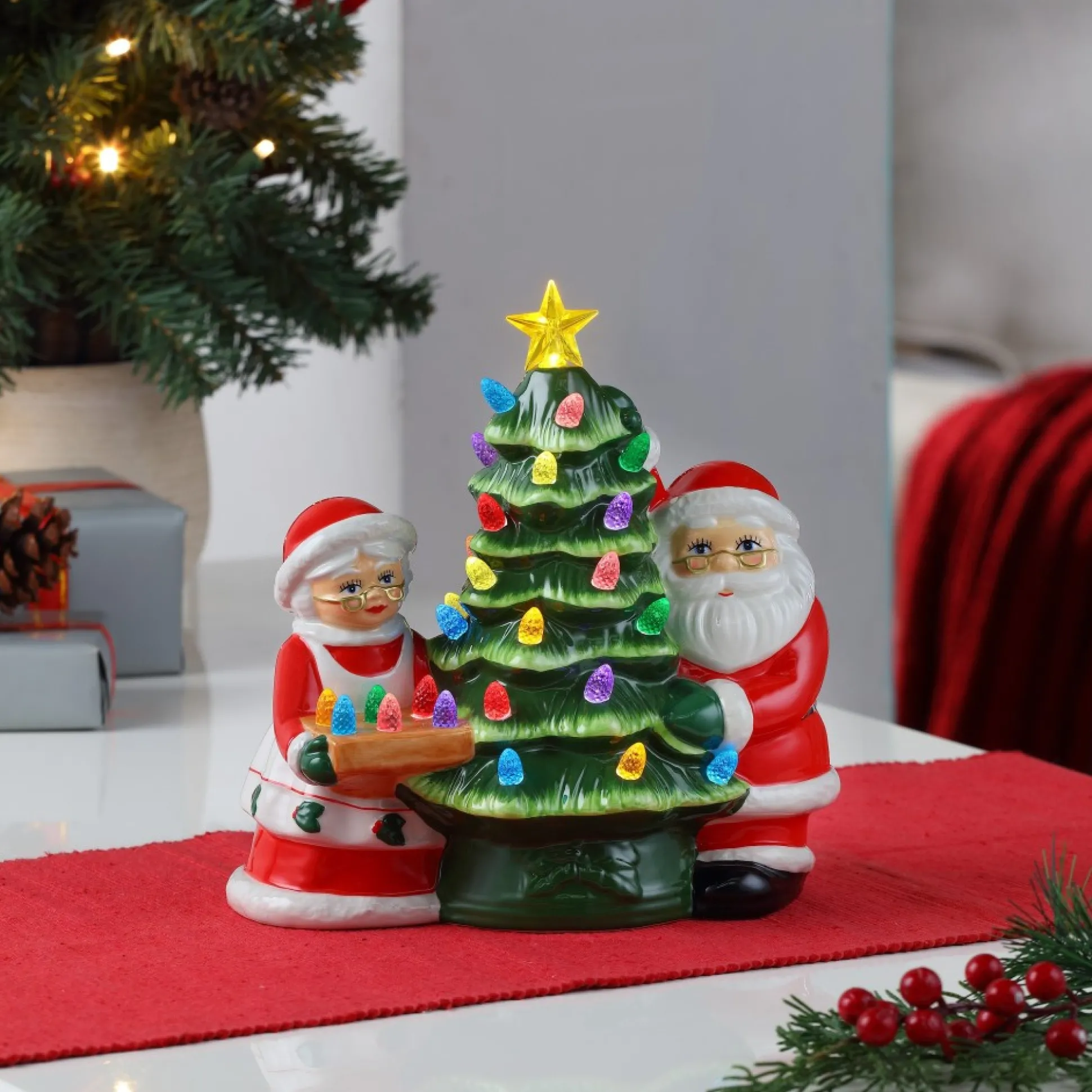 santa__mrs_claus_nostalgic_ceramic_tree_1-3.webp Fashion Mr. Christmas 9.25" Santa & Mrs. Claus Nostalgic Ceramic Tree